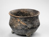 Ame Ker 91  Ame Ker 91, , Mexiko, Oaxaca, Zapoteken, Klassische Periode, Monte Albán III-IV, ca. 600-1250 n. Chr., Napf, Ton, H 11,7, Dm Bauch 16,4 cm, Dm Mündung 15,6 cm : Museumsfoto: Claus Cordes, Bestandskatalog Ethnologie